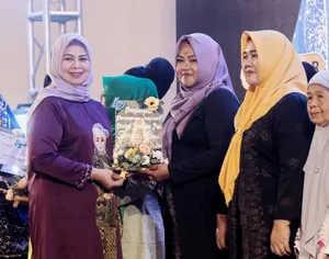 Peringatan Hari Ibu ke-96 Tingkat Provinsi Kepulauan Riau Diwarnai dengan Peluncuran Buku Air Tangan Ibu