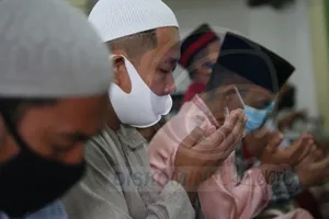 Satgas: Shalat di Masjid Tidak Perlu Jaga Jarak Saat PPKM Level I