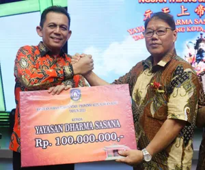 Gubernur Ansar Hadiri Perayaan Ulang Tahun Klenteng Nguan Thiang Sian Tih ke-308