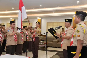 Sekda Kepri Lantik Pengurus SAKA POM Kepri, Ajak Pramuka Turut Menjaga Pemilu Damai