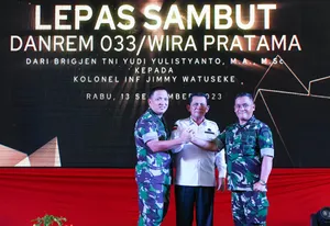 Gubernur Ansar Hadiri Lepas Sambut Danrem 033/WP