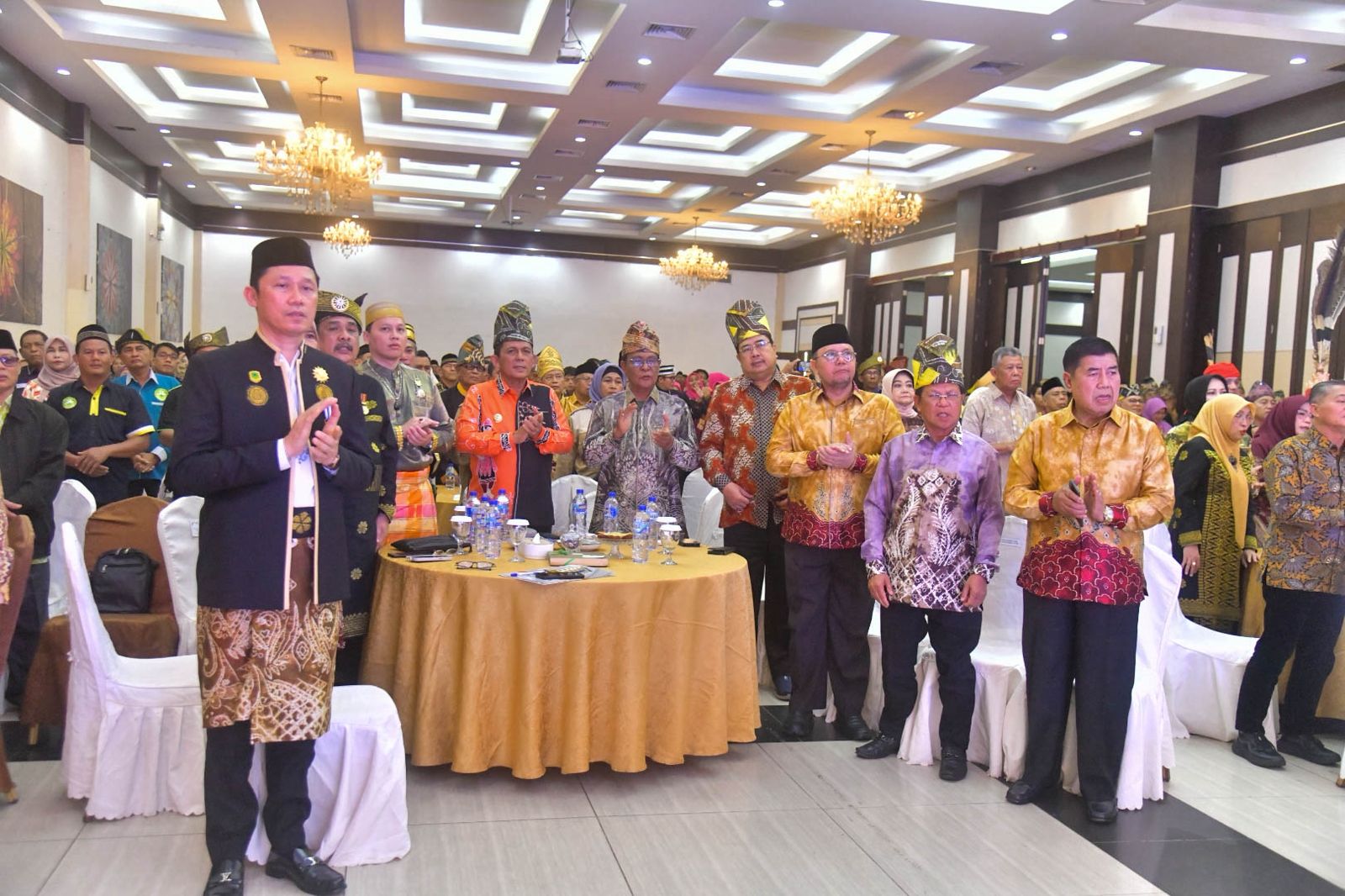 Hadiri Pelantikan KBB Banjar, Ansar Ahmad Ajak Bersama Membangun Kepri