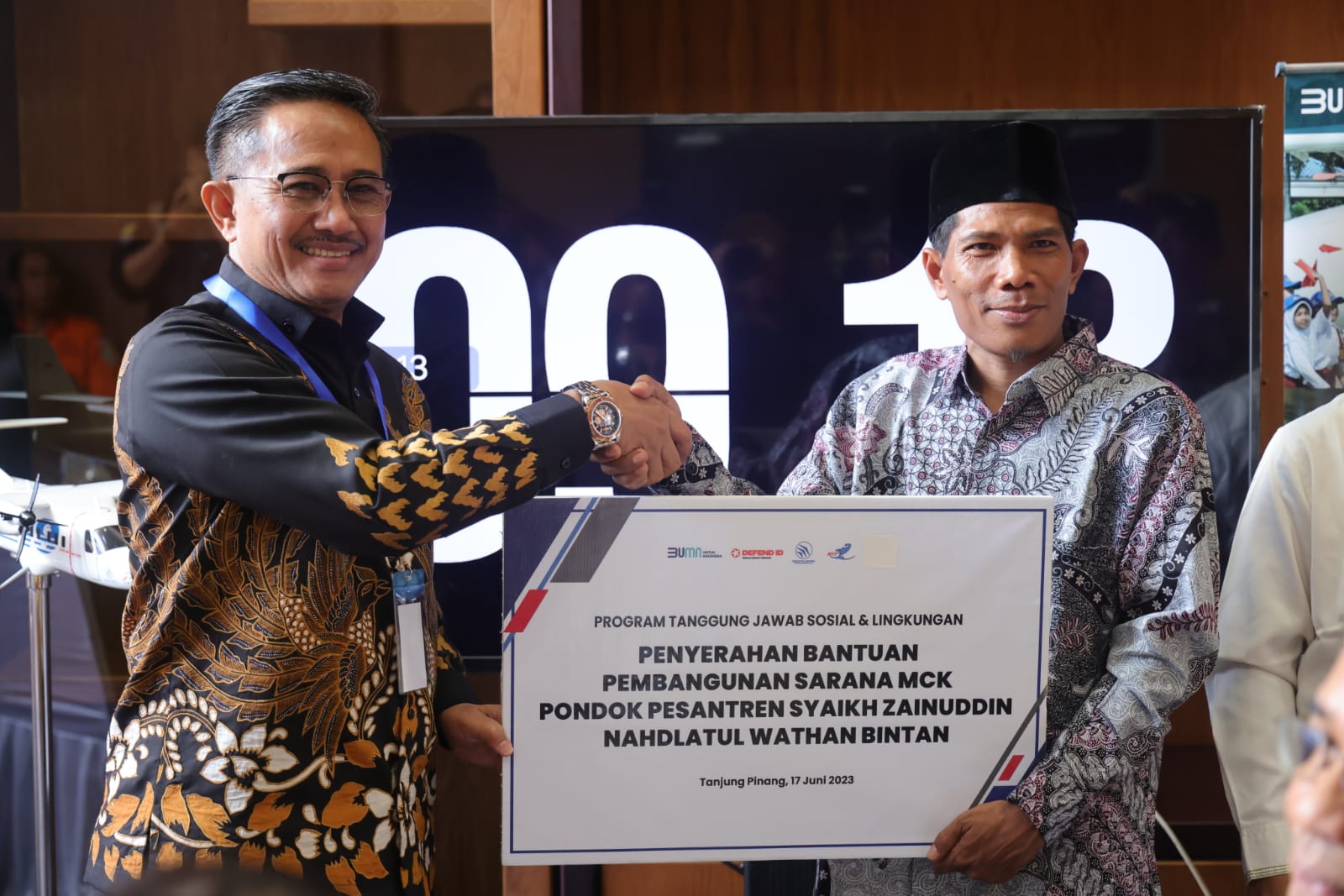 PTDI Serahkan Program TJSL Untuk Dua Ponpes di Bintan