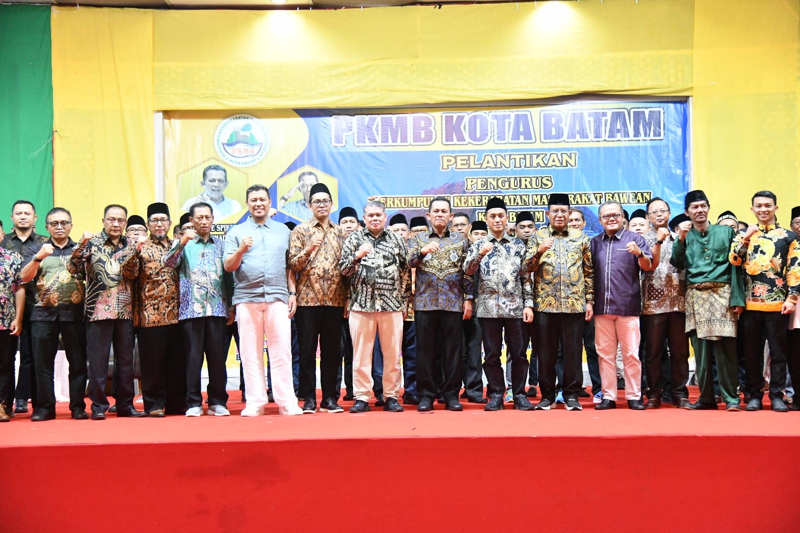 Hadiri Pengukuhan PKMB, Gubernur Ajak Warga Bawean Menjaga Kepri Tetap Aman