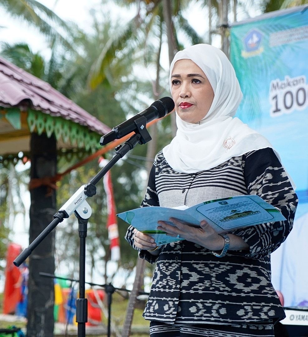 Nenny Nyanyang Buka Wondersea  Kampung Bugis Party