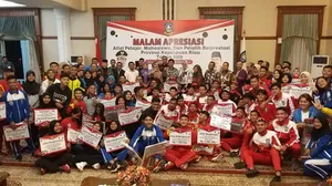 106 Atlet Kepri Terima Bonus Dari Pemprov Kepri