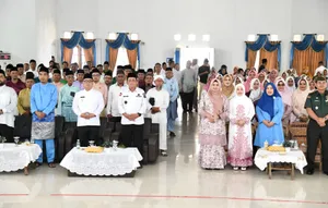 Hangatnya Halal bi Halal, Gubernur dan Wagub Kepri Berbagi Kebahagiaan Lebaran dengan Masyarakat Daik Lingga
