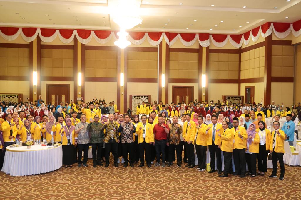 Bersama Wamendag RI Jerry Sambuaga, Gubernur Ansar Jadi Keynote Speaker di Seminar Nasional Uniba