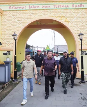 Gubernur Bersama Pj. Walikota  dan Forkopimda Gotong Royong Bersihkan Pulau Penyengat dan Pesisir Kota