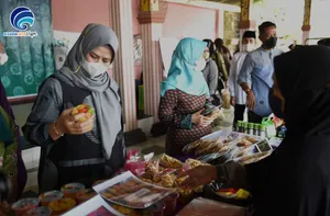Dewi Kumalasari Mengunjungi Bazar UMKM HIPKIMINDO