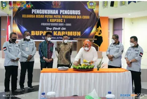 Wagub Marlin Hadiri Pengukuhan KBP3BC Karimun