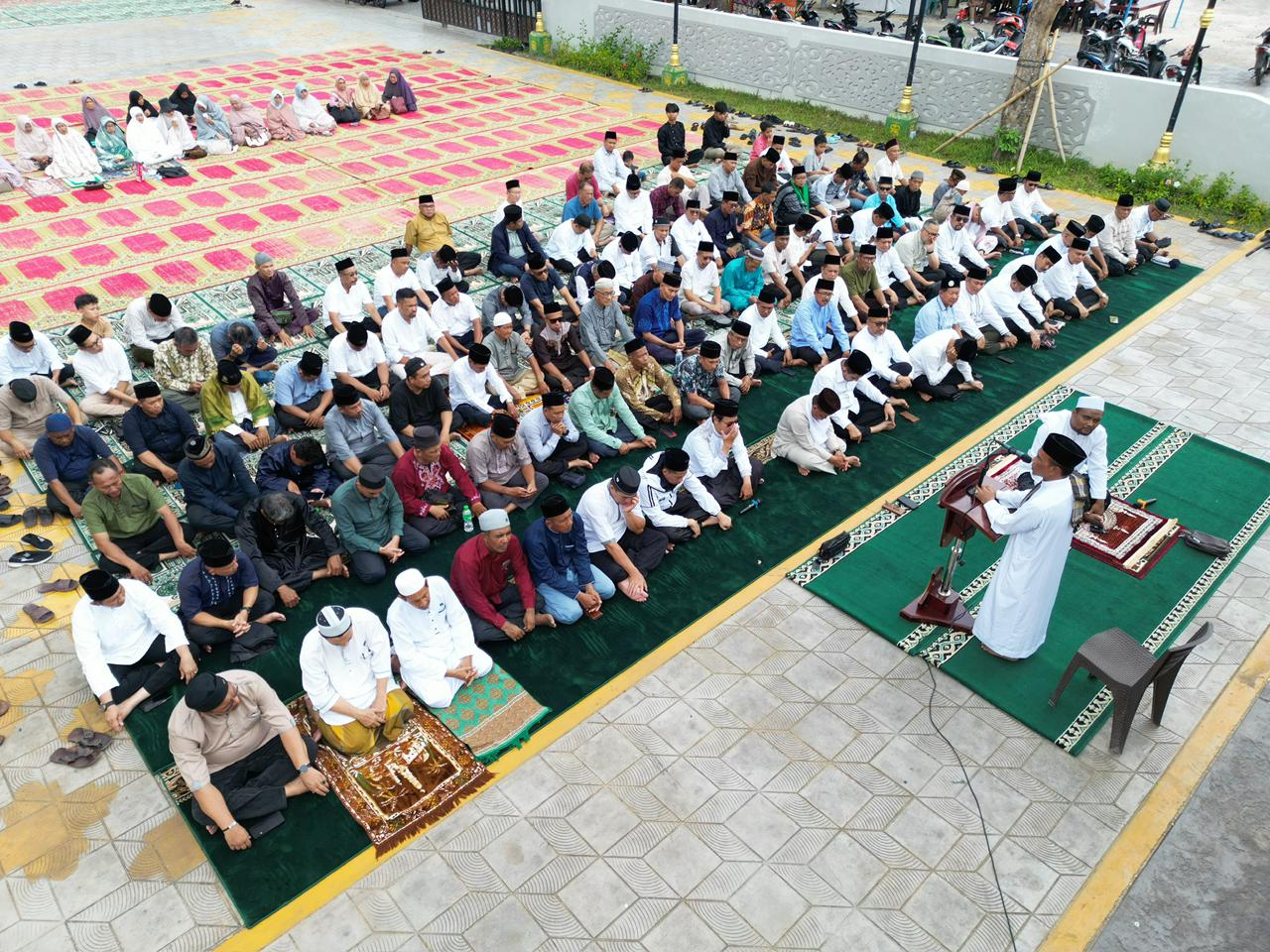 Berharap Segera Diturunkan Hujan, Pemprov Kepri Gelar Shalat Istisqa di Halaman Balai Adat Pulau Penyengat