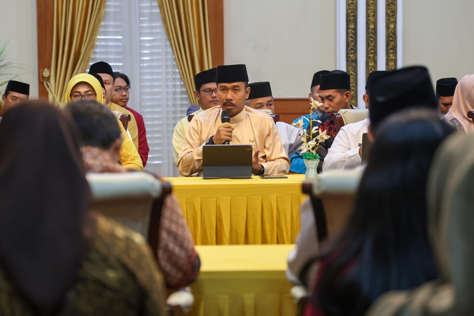 KURMA 2026 Hadir Lebih Besar, Gubernur Ansar Pimpin Rapat Finalisasi di Gedung Daerah