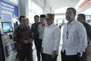 Tinjau Pelabuhan Domestik Telaga Punggur, Wagub Nyanyang Pastikan Pelayanan Arus Mudik Lebaran Berjalan Optimal