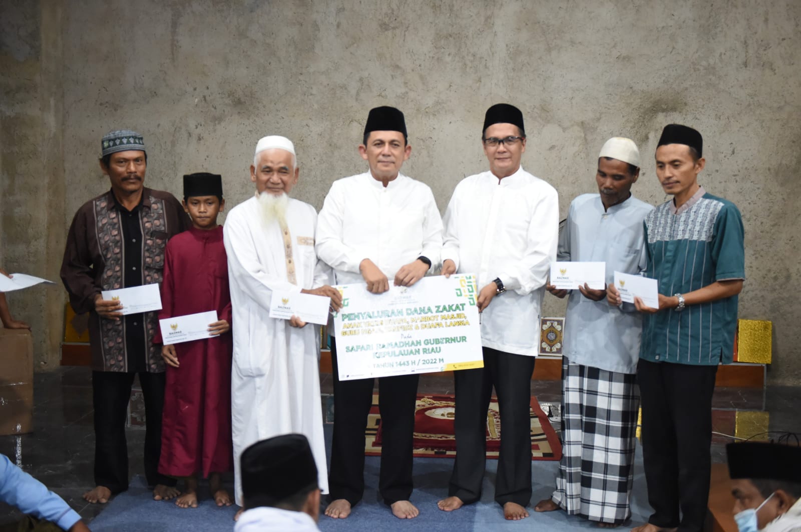 Safari Ramadhan Gubernur di Masjid Muthaminah Kavling Sagulung Batam