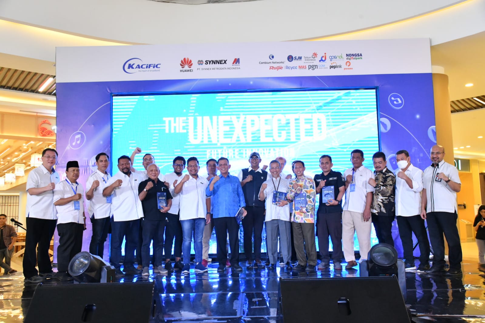 Gubernur Ansar Buka Internet Expo Kepri 2022 di Batam