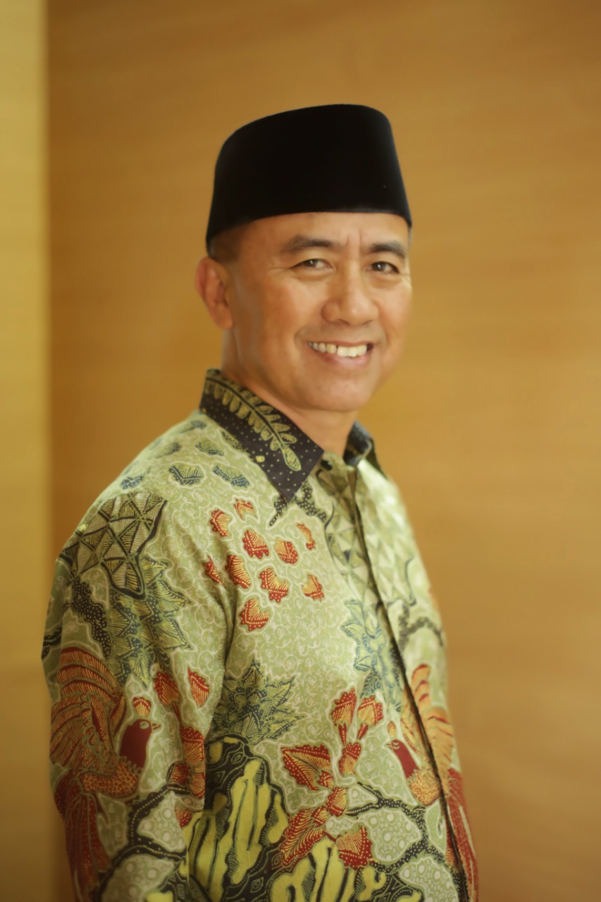Tim Bersatu Lawan COVID-19 Serahkan 900 Masker dan Beras