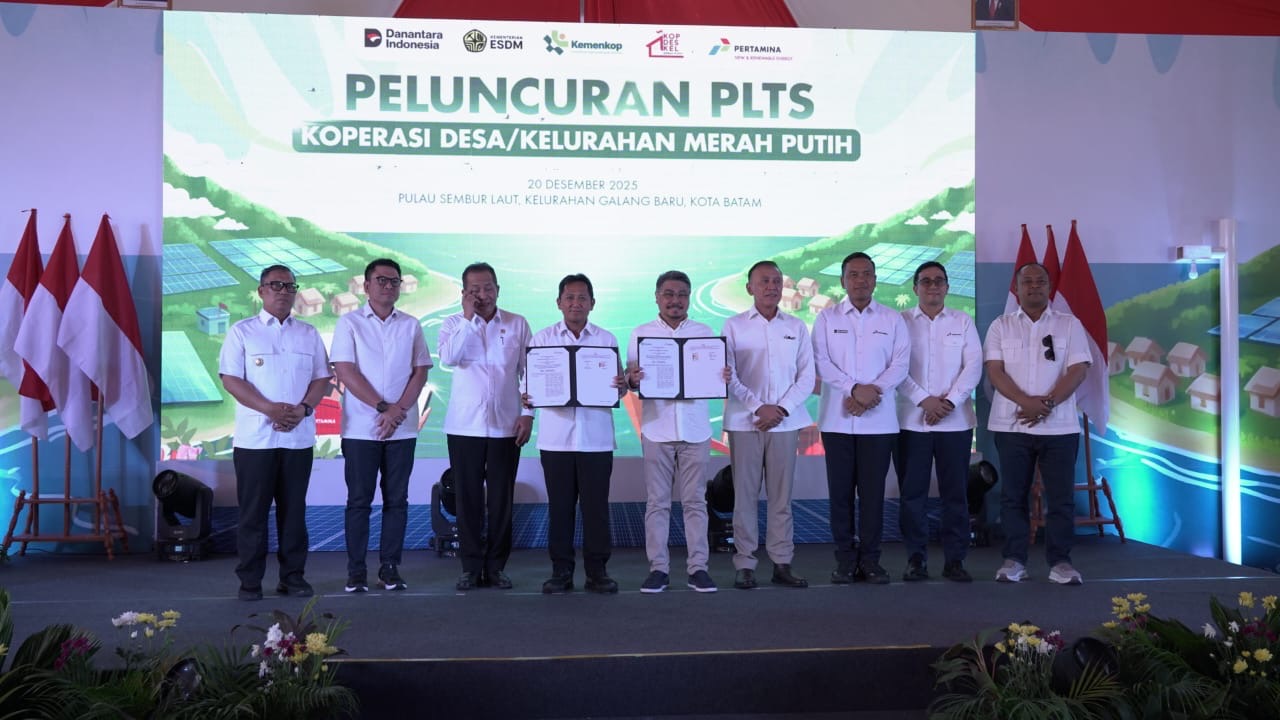 Menteri Koperasi & UKM Bersama Wagub Kepri Resmikan Peluncuran PLTS Koperasi Merah Putih