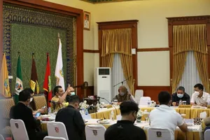 Gubernur Minta Bupati dan Walikota Serius Gesa Vaksinasi