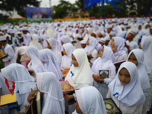 Pemprov Kepri Terima Penghargaan Dari Komisi Perlindungan Anak