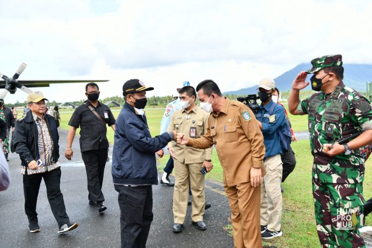 Gubernur Kepri Bersama Menkopolhukam dan Mendagri di Natuna