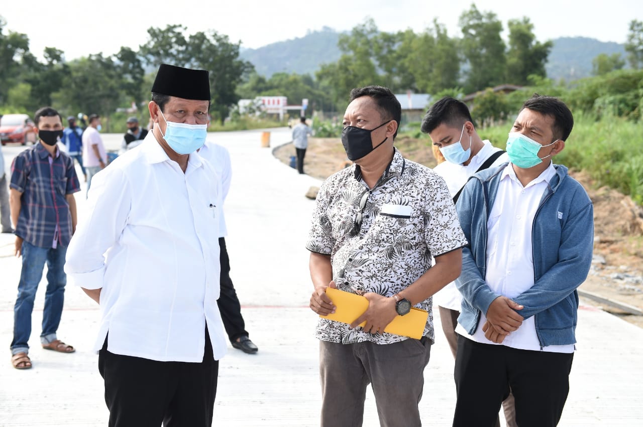 Gubernur Isdianto Tinjau Progres Proyek Strategis di Karimun