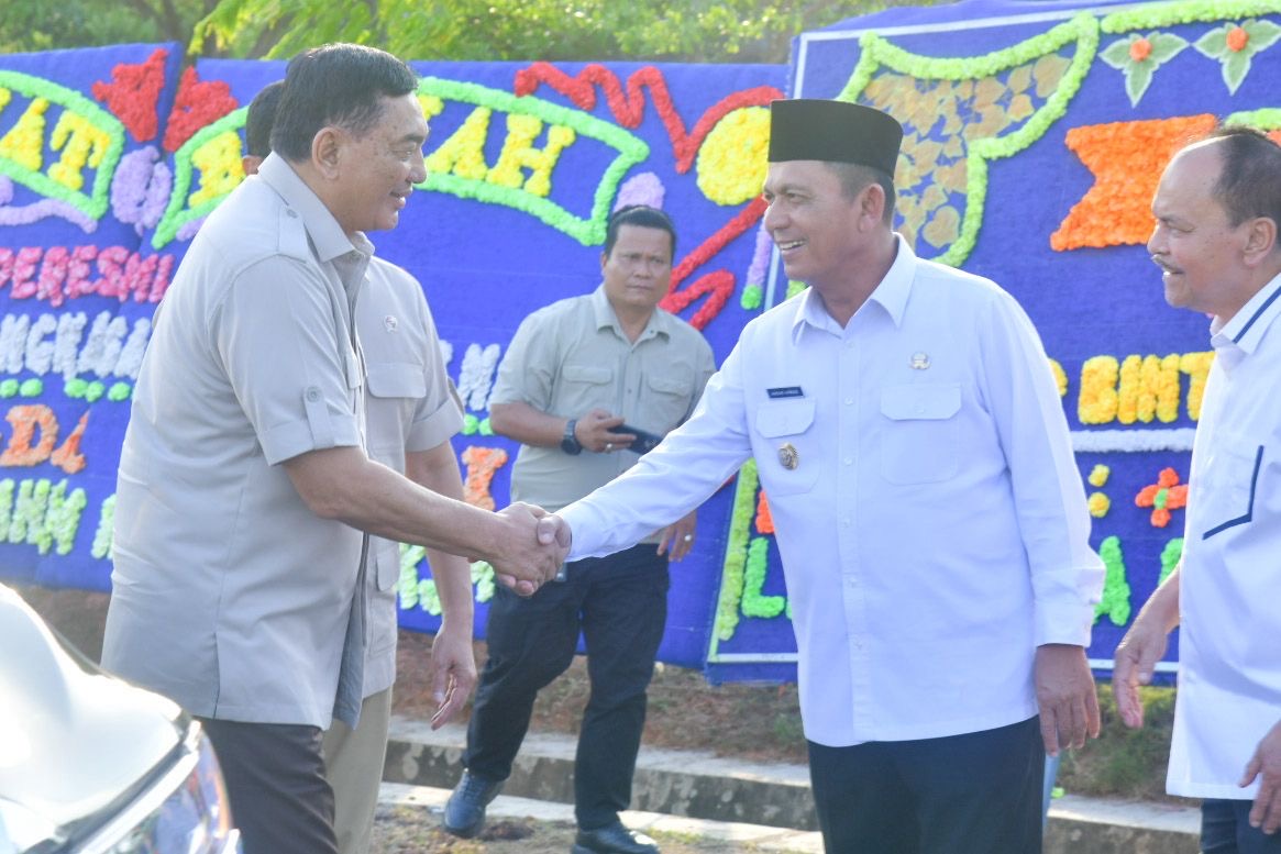 Gubernur Ansar Dampingi Menhan RI Resmikan Masjid Bintang Amin Angkasa di Lanud Hang Nadim Batam