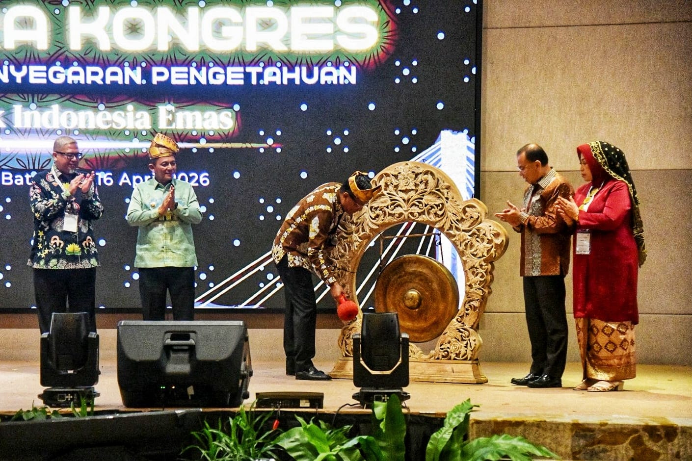 Gubernur Ansar Ahmad Hadiri Pra Kongres INI di Batam, Menteri Hukum Dorong Digitalisasi Layanan Publik