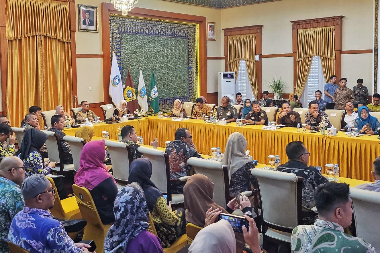 Wagub Nyanyang Pimpin Evaluasi MBG, Fokus pada Sertifikasi SLHS, Ahli Gizi dan Pemanfaatan Pangan Lokal