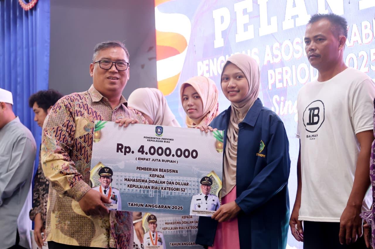Pemprov Kepri Salurkan Bantuan untuk Masyarakat Lingga, Gubernur Ansar: Wujud Hadirnya Negara di Tengah Rakyat