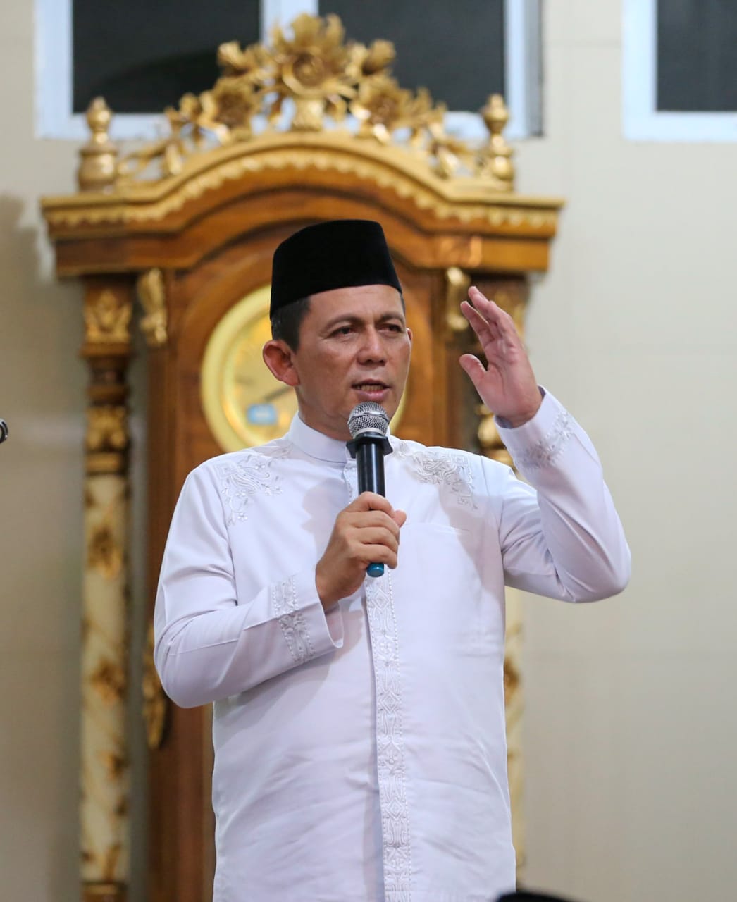 Gubernur Ansar Safari Ramadhan ke Masjid Jami' At Taqwa Belakang Padang