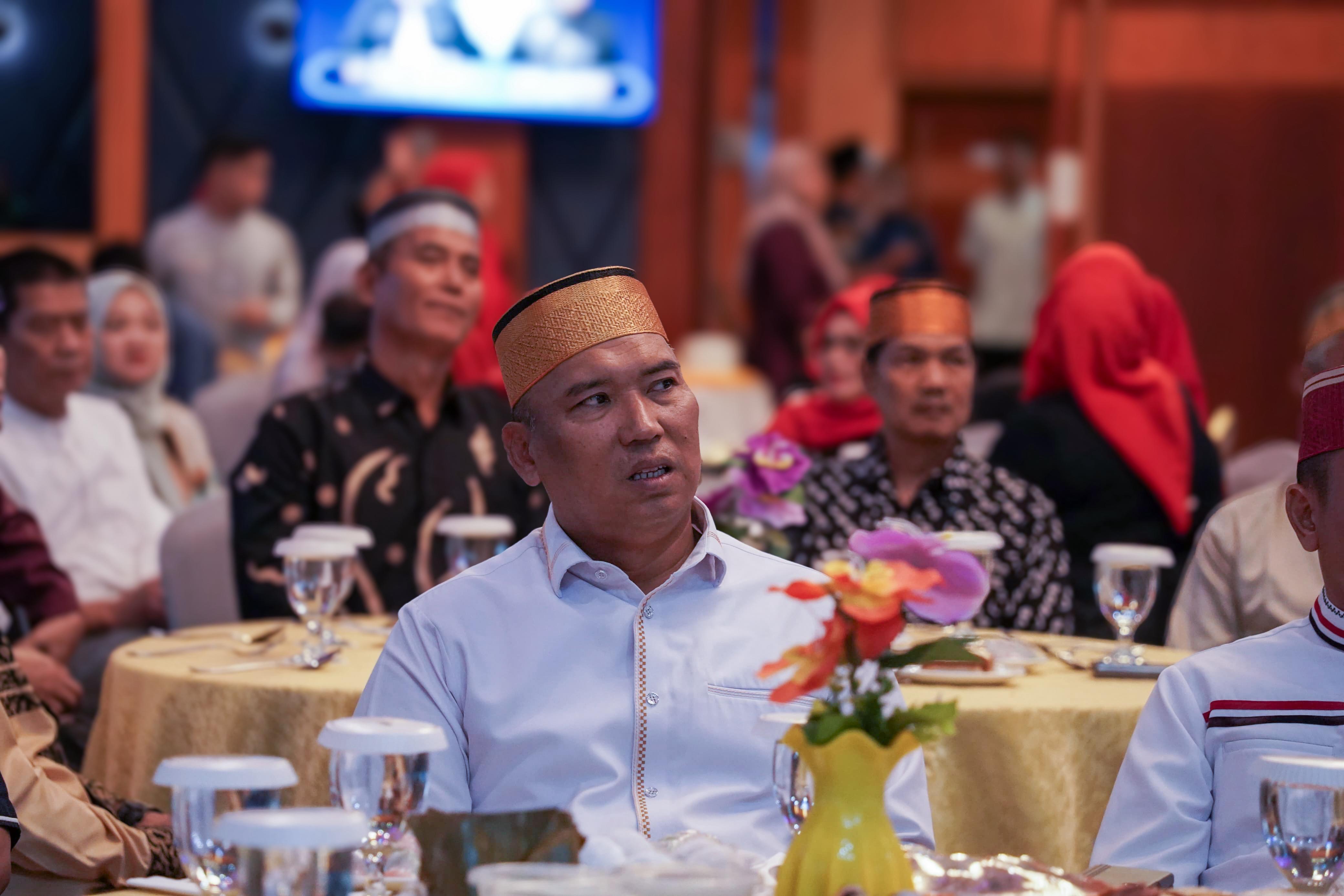 Wagub Nyanyang Puji KKSS Kepri yang Konsisten Berbagi di Bulan Suci Ramadan