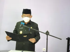 Secara Virtual, Ansar Lantik Lamidi Jadi Pj Sekda Kepri