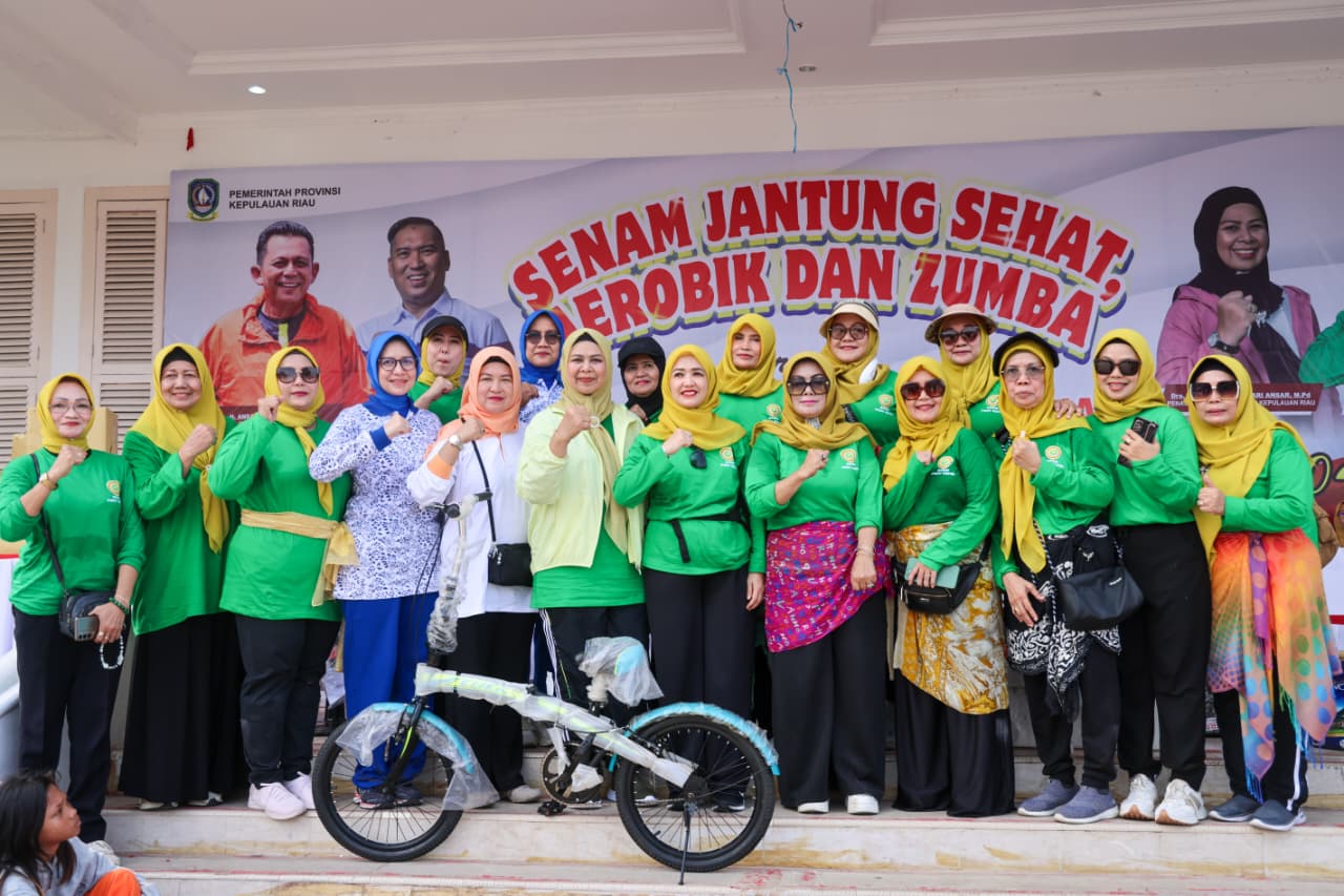 Ribuan Warga Tanjungpinang Antusias Ikuti Senam Sehat Bersama BKOW Kepri
