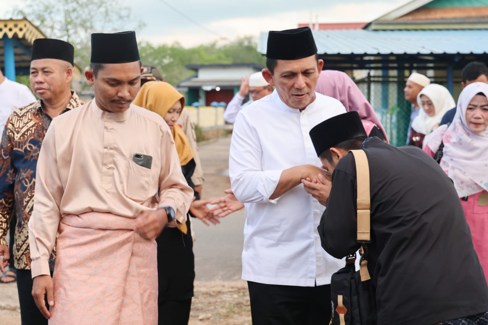 Tutup Kunker di Lingga, Ansar Safari Ramadan ke Masjid Nurus Shalah Daik