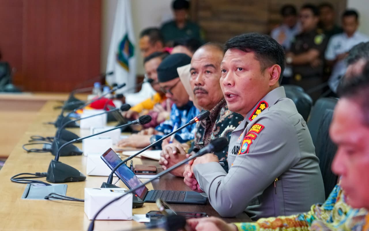 Sekda Kepri Pimpin Rapat Persiapan HUT 80 Kemerdekaan RI