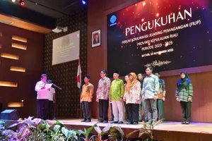 Gubernur Ansar Kukuhkan FKJP Provinsi Kepri, Wadah Fasilitasi Program Pemagangan