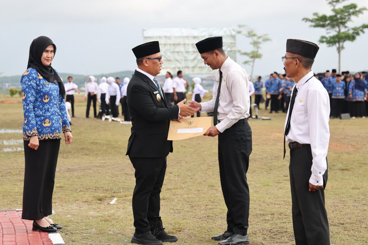 1.499 PPPK Paruh Waktu Pemprov Kepri Terima SK
