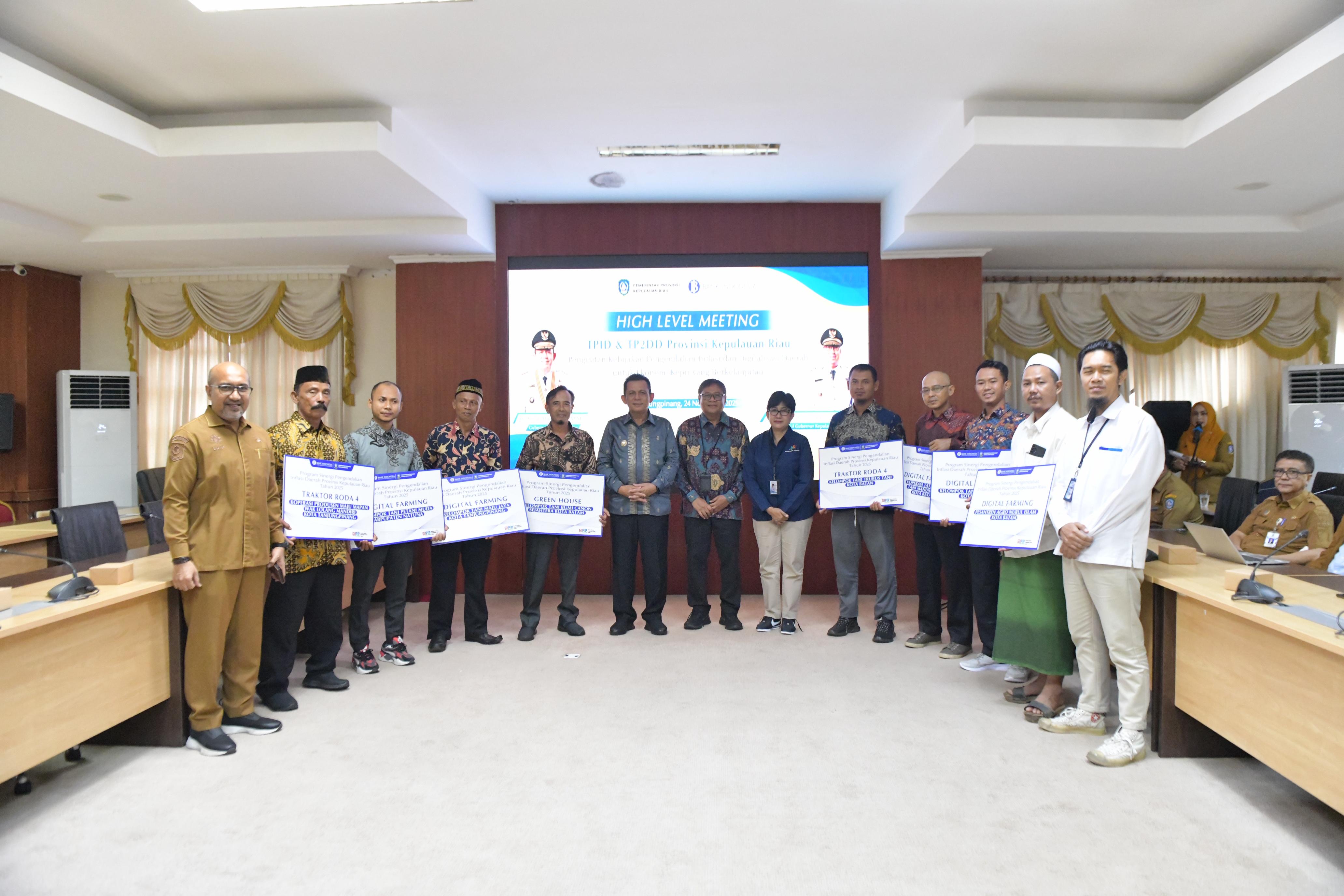 Jelang Nataru, Gubernur Ansar Tegaskan Pengendalian Inflasi dan Percepatan Digitalisasi Layanan Publik di Kepri