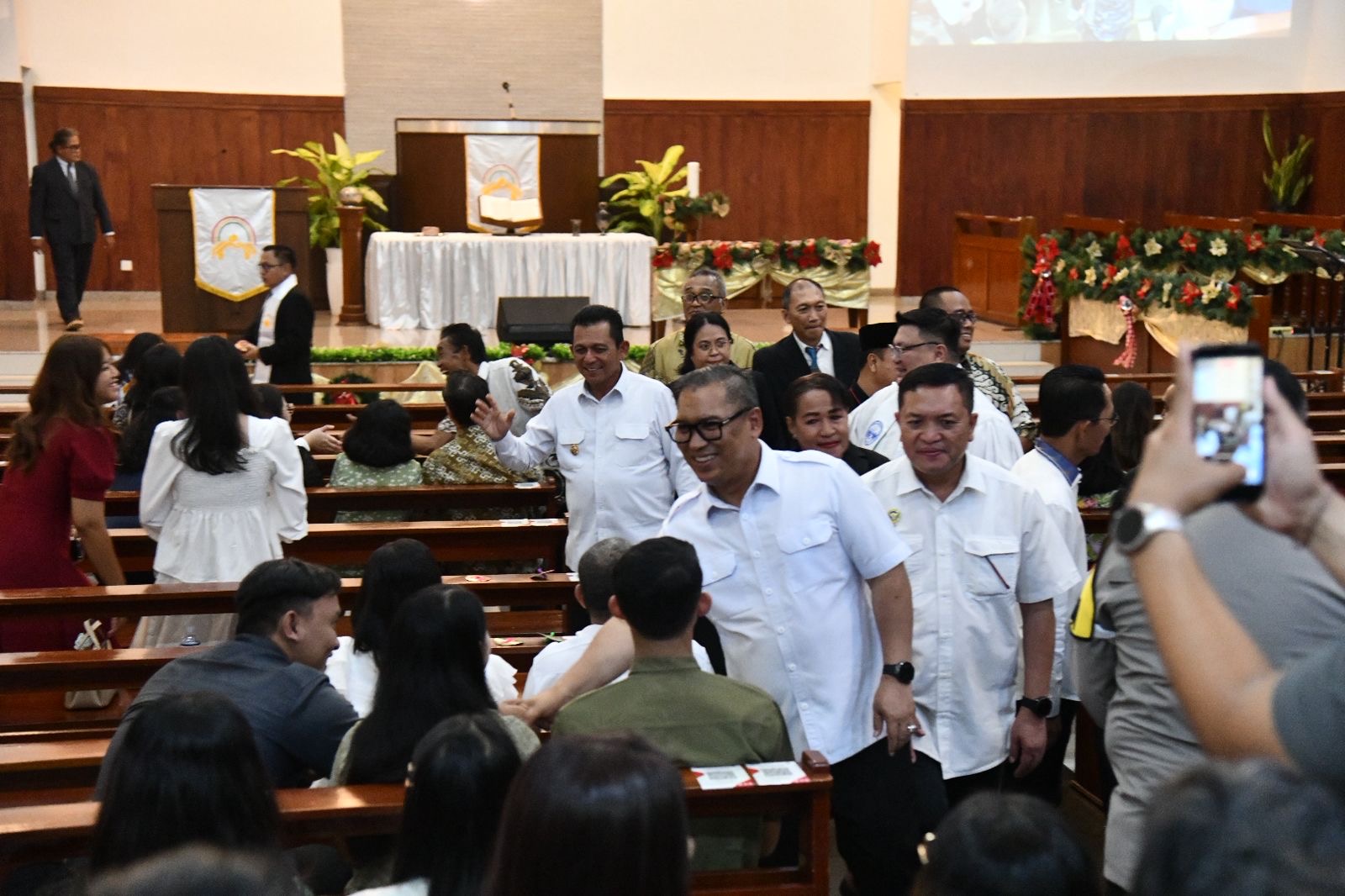 Gelar Safari Natal 2025, Gubernur Ansar dan Forkopimda Kepri Pastikan Ibadah Misa Berjalan Aman dan Lancar