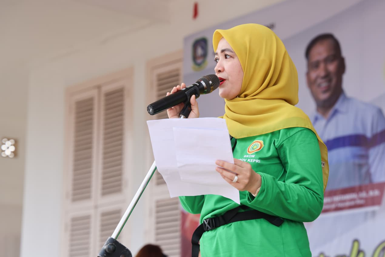 Ribuan Warga Tanjungpinang Antusias Ikuti Senam Sehat Bersama BKOW Kepri