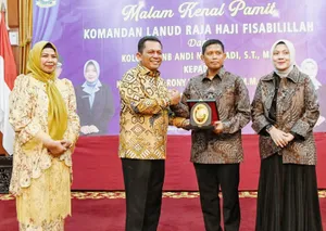 Gubernur Ansar Ahmad Hadiri Malam Kenal Pamit Komandan Lanud Raja Haji Fisabilillah