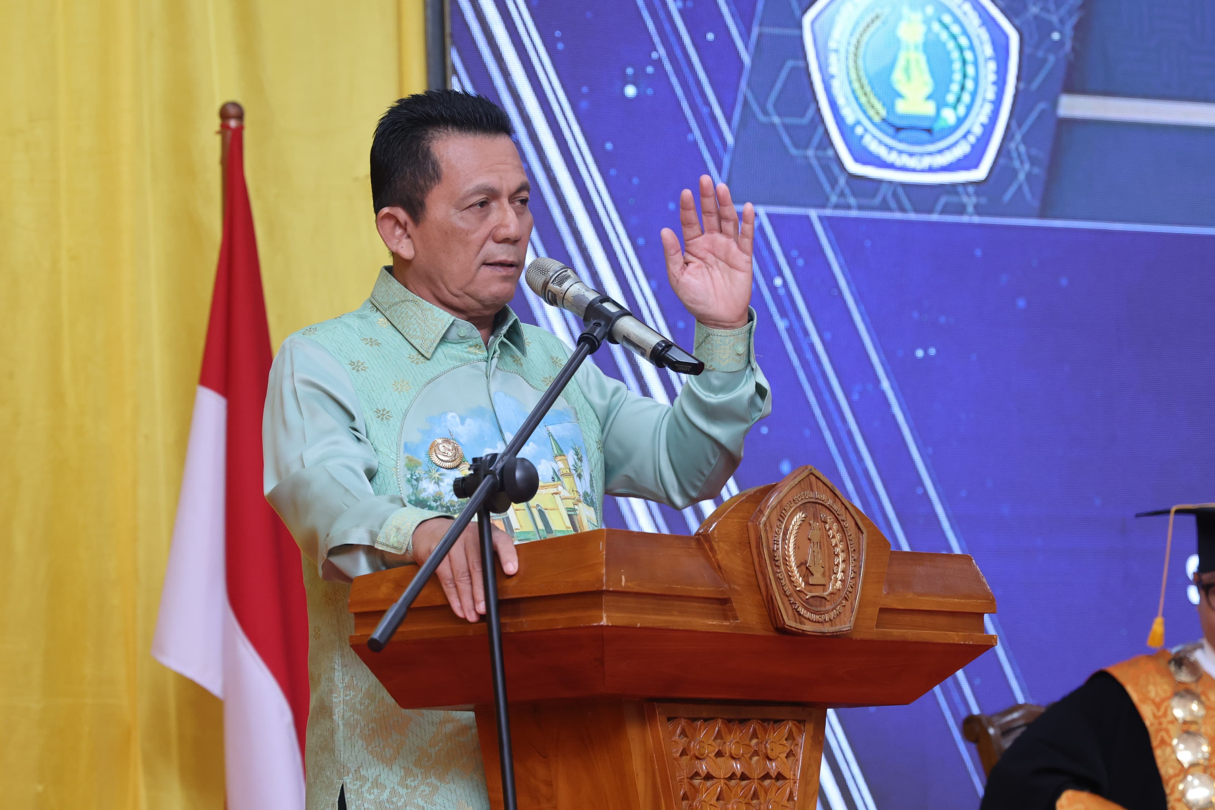 Hadiri Wisuda STISIPOL Raja Haji, Gubernur Ansar Tekankan Pentingnya SDM Adaptif