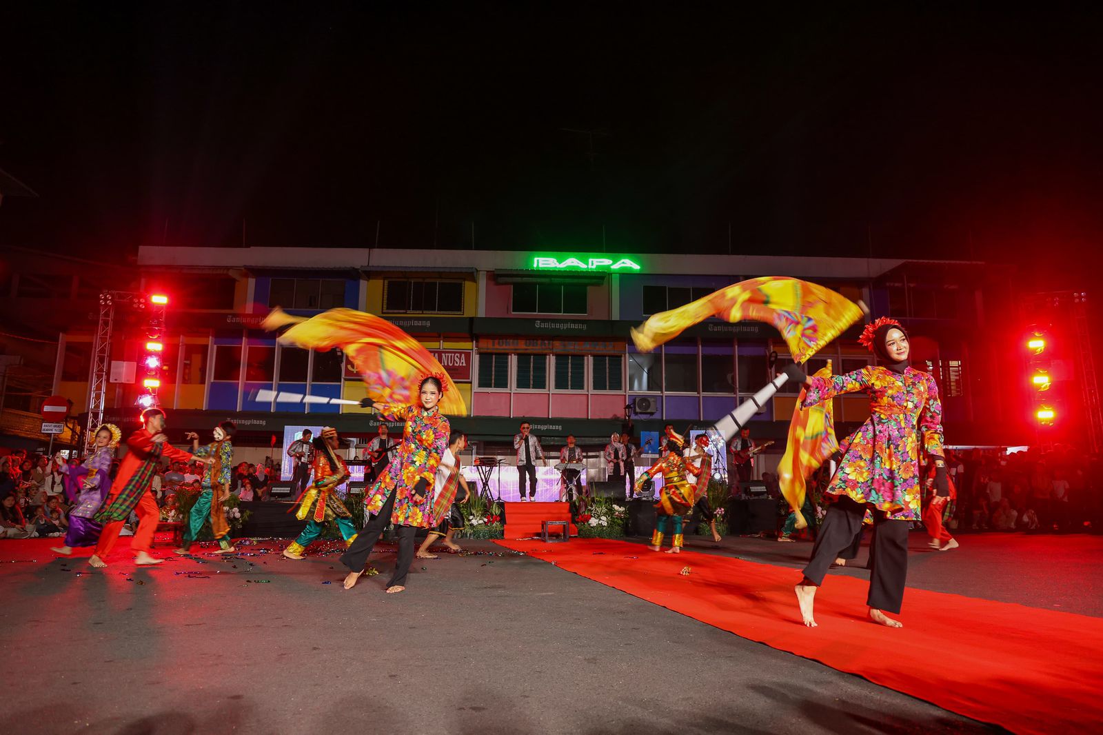 Malam Puncak Kemilau Nusantara Kepri 2025 Meriah, Kota Lama Tanjungpinang Jadi Panggung Budaya Kolosal