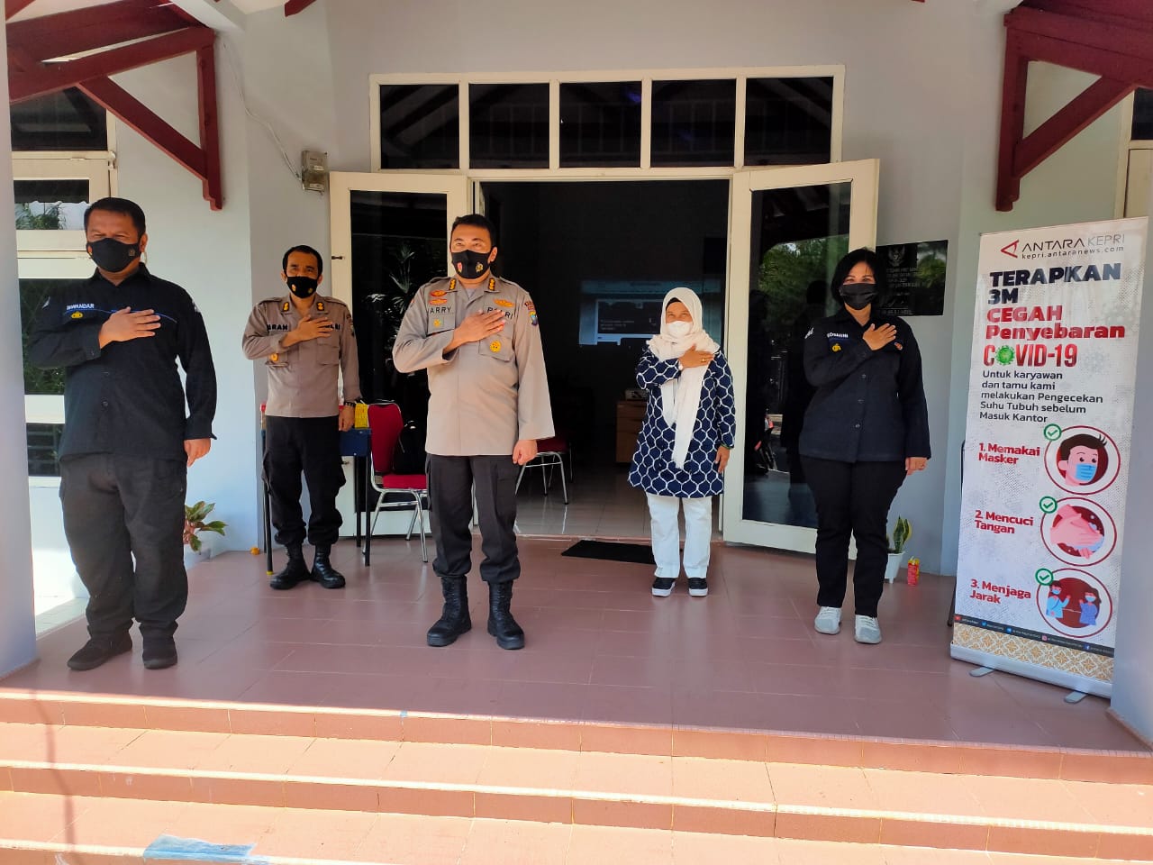 Kunjungan Kabid Humas Polda Kepri ke LKBN Antara Kepri