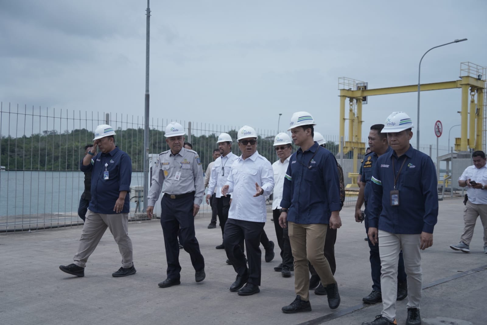 Wagub Nyanyang Tinjau Pelabuhan RORO Telaga Punggur, Pastikan Kesiapan Armada dan Operasional 24 Jam Jelang Lebaran