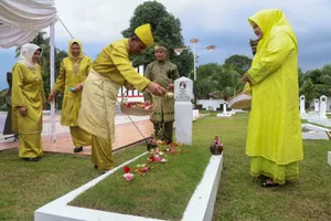 Ziarah ke Makam Tokoh Pejuang Kepri, Gubernur Ansar Komitmen Teruskan Perjuangan