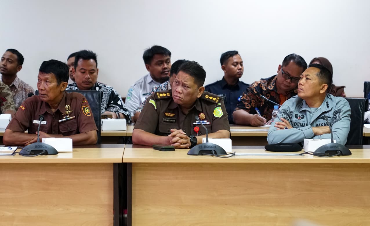 Sekda Kepri Pimpin Rapat Persiapan HUT 80 Kemerdekaan RI
