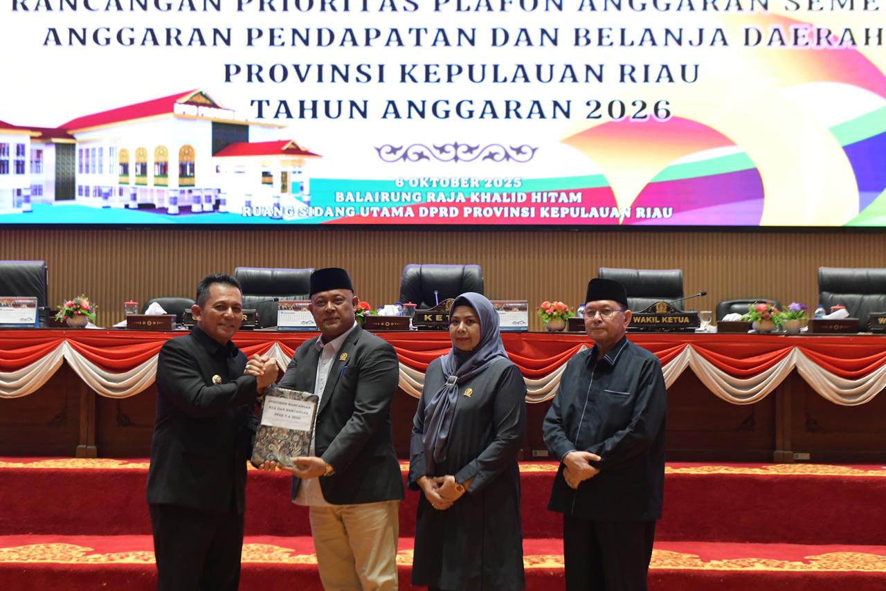 Gubernur Ansar Sampaikan KUA-PPAS APBD 2026