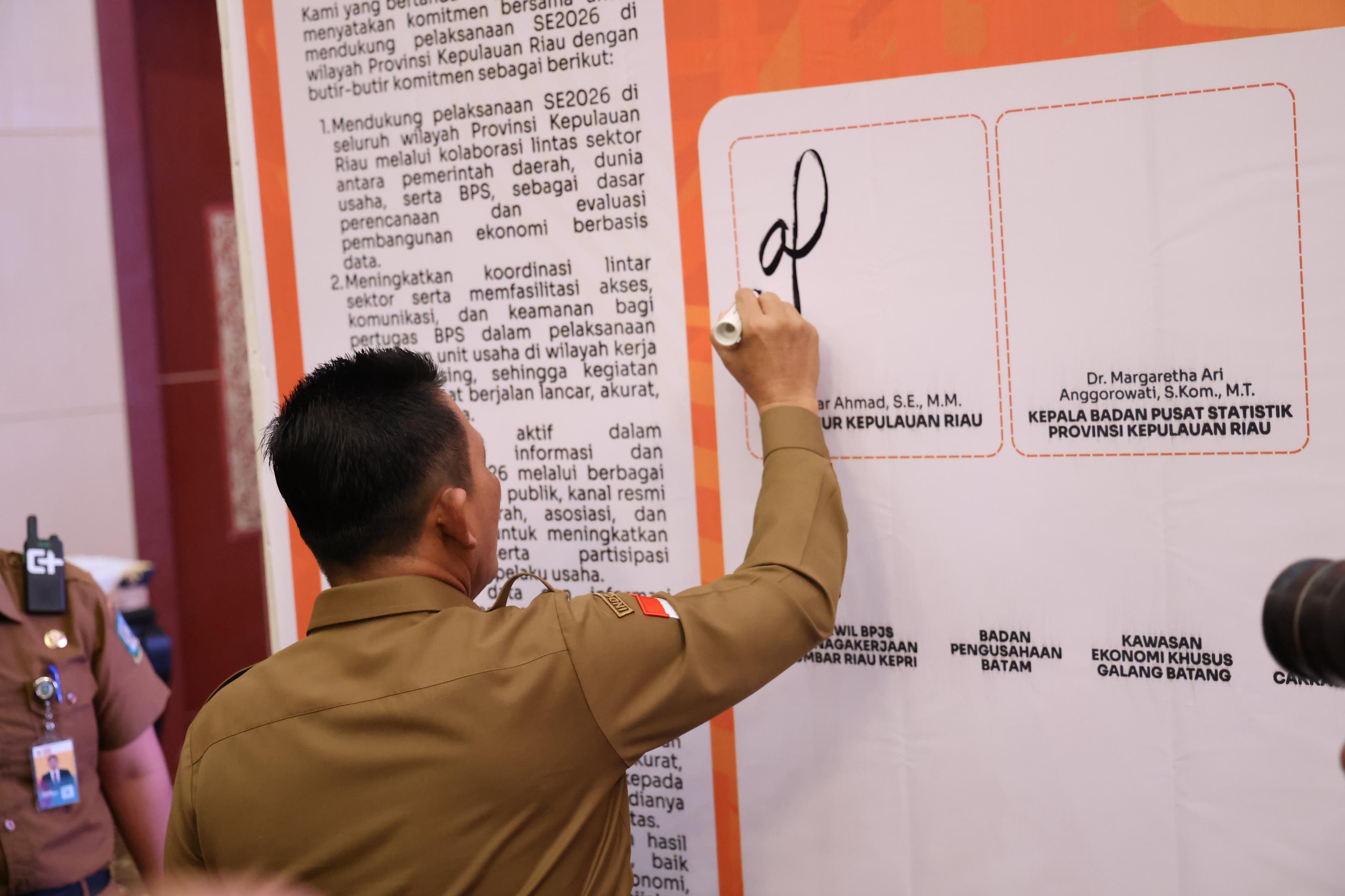 Pemprov Kepri dan BPS Tanda Tangani Komitmen Bersama Sukseskan Sensus Ekonomi 2026